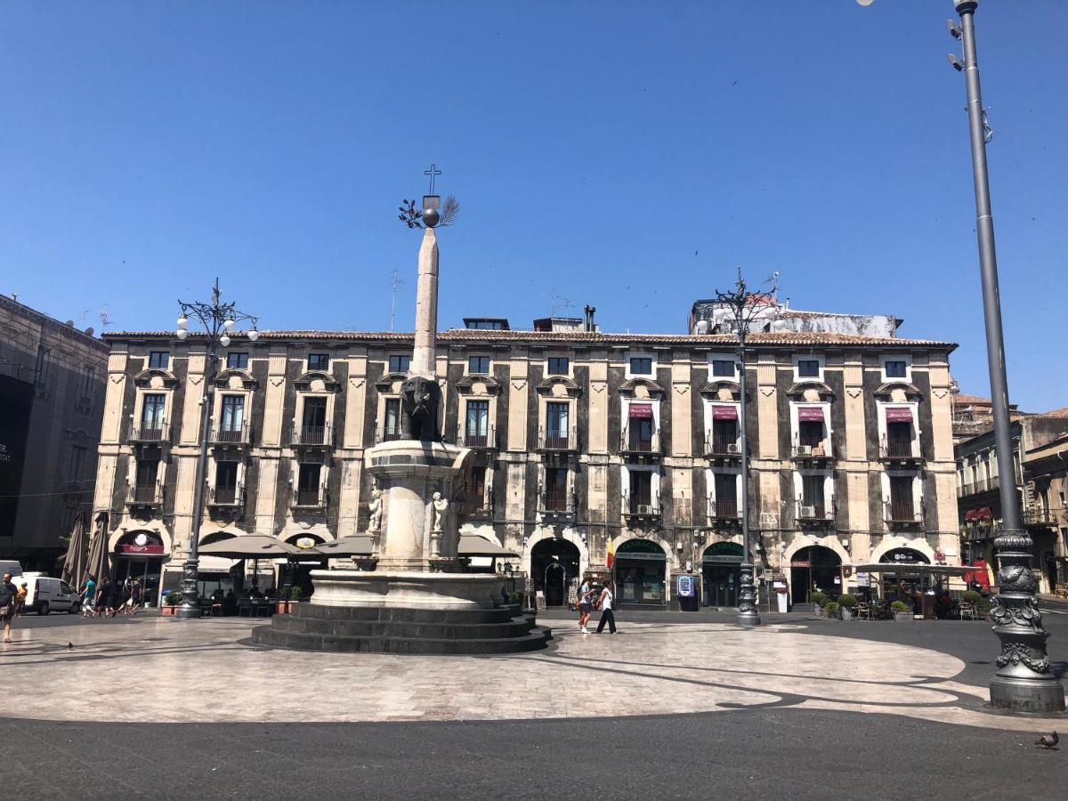 La Finestra Sul Duomo Apartment Catania Exterior foto